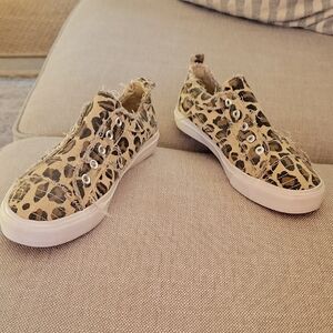 Corkys Babalu Women's Tan Leopard Print Sneakers Distressed Pull On Shoes Size 7